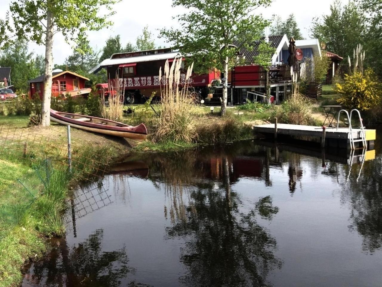 Ferienhaus Am Kleinen See Mit Steg, Garten Und Terrasse Twist Exterior foto